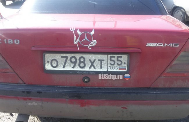 В Омске пьяный водитель устроил ДТП с участием 5 автомобилей