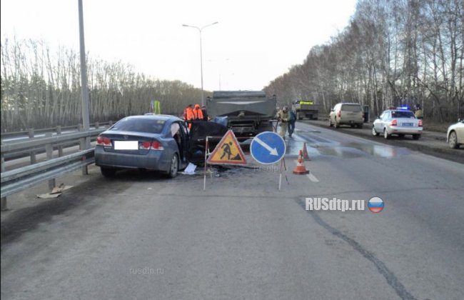 «Хонда» врезалась в грузовик на трассе Кемерово &#8212; Ленинск-Кузнецкий