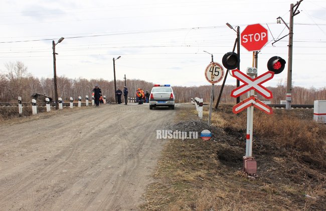 В Челябинской области поезд смял «Калину» с людьми. Трое погибли