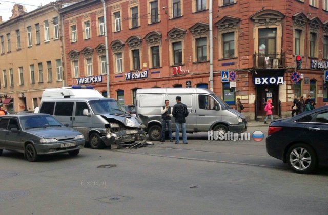 На улице Марата в Петербурге произошло смертельное ДТП
