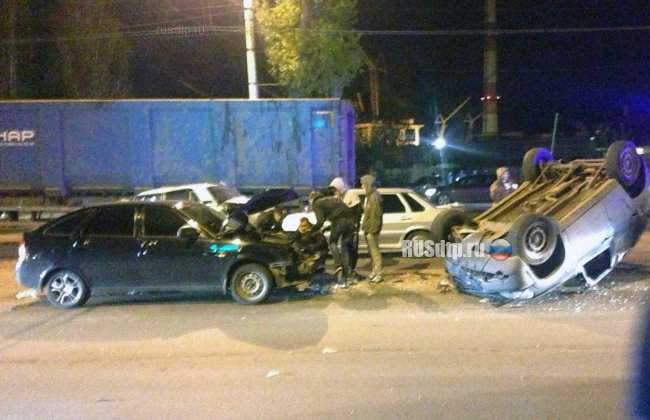 В Воронеже водитель устроил массовое ДТП и сбежал с места происшествия