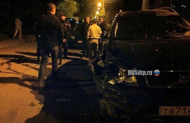 В Екатеринбурге пьяный полицейский разгромил 8 авто и снял произошедшее на видео
