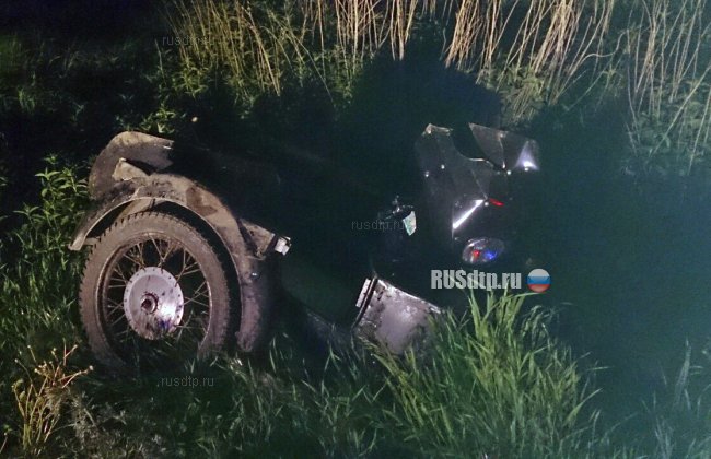 В Ульяновской области мотоцикл столкнулся с фурой. Двое погибли