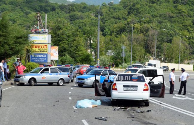 ДТП в Сочи: у водителя такси случился сердечный приступ
