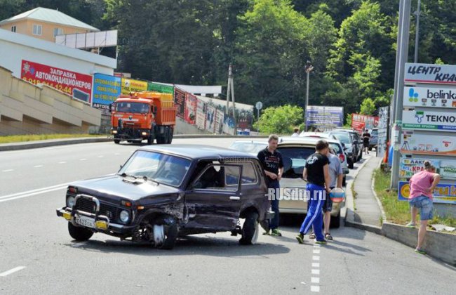 ДТП в Сочи: у водителя такси случился сердечный приступ