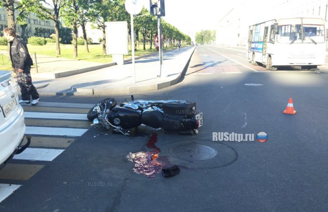 В Петербурге в ДТП погиб мотоциклист