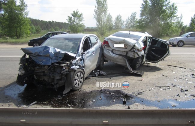 В Воронеже водитель устроил замес и скрылся с места ДТП