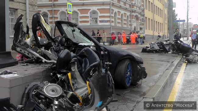 В Москве на Porsche разбился cын экс-главы АВТОВАЗа Игорь Есиповский