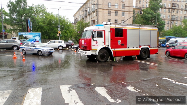 В Москве разбился мотоциклист