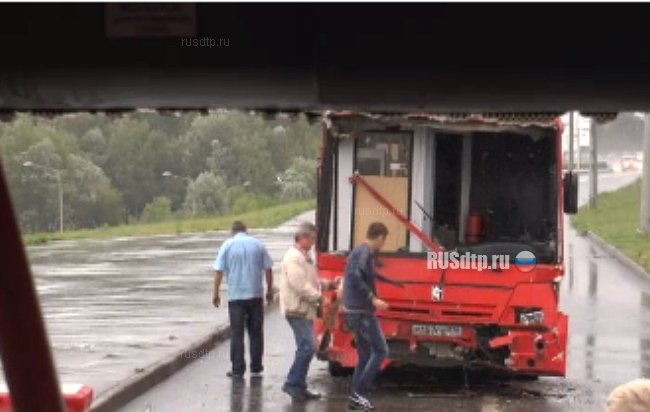 В Казани столкнулись пассажирские автобусы