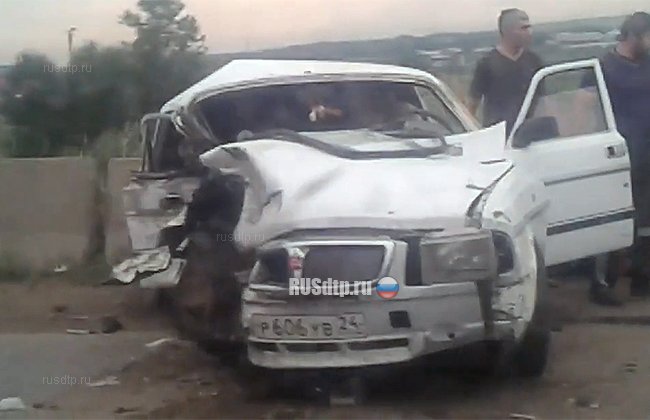 Двое погибли при столкновении «Волги» и «Лады» в Красноярске