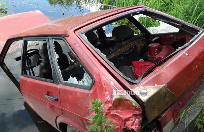 В Ивановской области бесправник сбил пешехода и утопил автомобиль, заметая следы