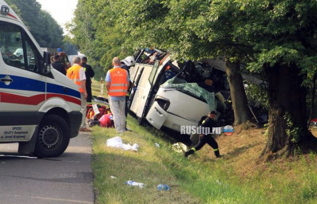 6 человек погибли в ДТП с участием автобуса в Польше