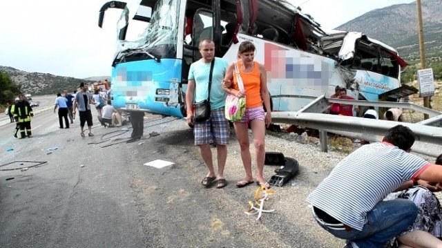 В Турции разбился автобус с туристами. Названы имена погибших россиянок