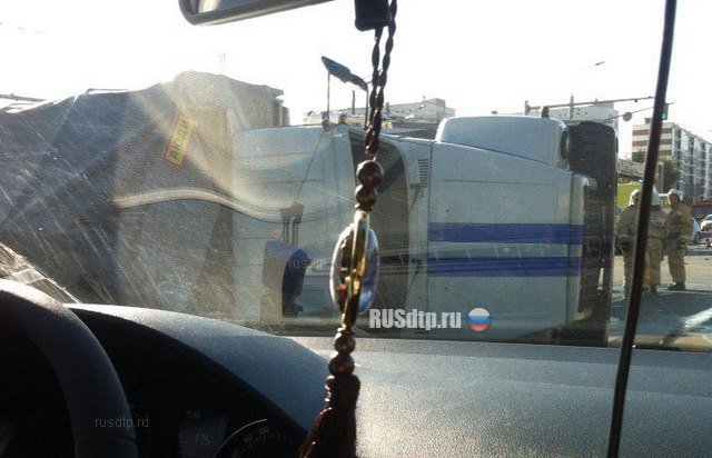 В Казани опрокинулся грузовик перевозивший военнослужащих МВД