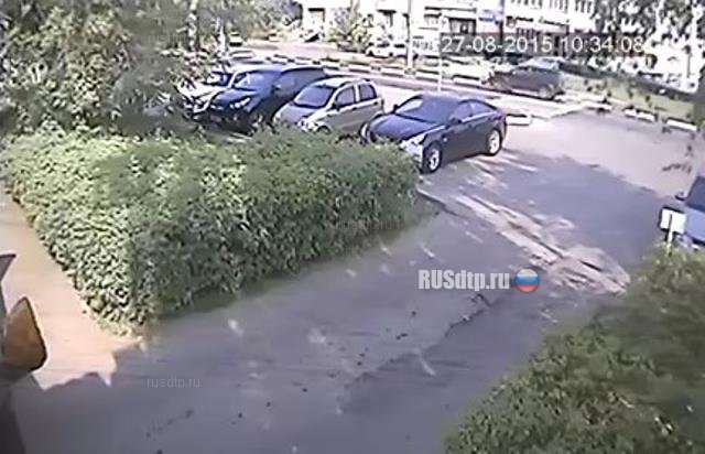 В Иванове внедорожник сбил женщину на пешеходном переходе