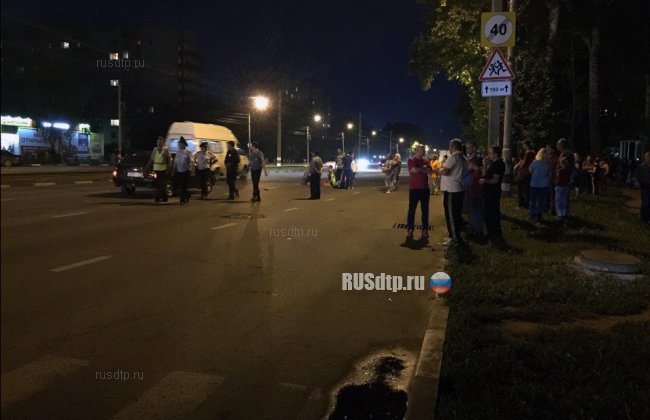 В Ульяновске очевидцы устроили самосуд над водителем, сбившим маму с ребенком