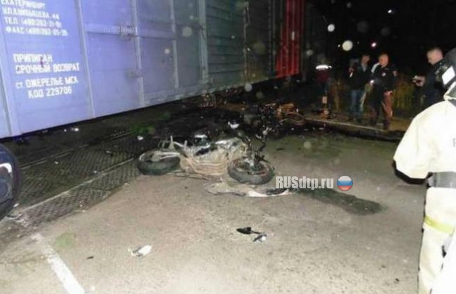 В Лесосибирске в ДТП с поездом погибли 2 мотоциклиста