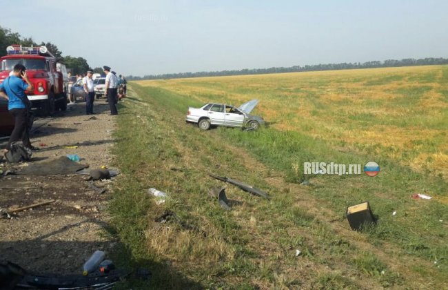 5 человек погибли и шестеро пострадали в массовом ДТП на Кубани