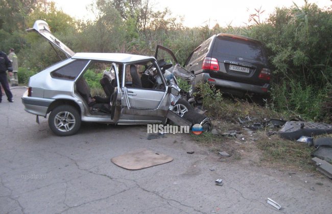 Водитель и пассажир «Лады» погибли при столкновении с внедорожником в Воронежской области