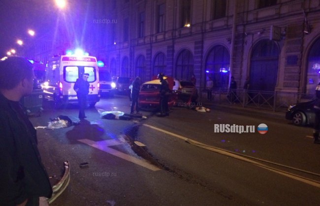 На улице Гороховой в Петербурге в ДТП погибли два человека