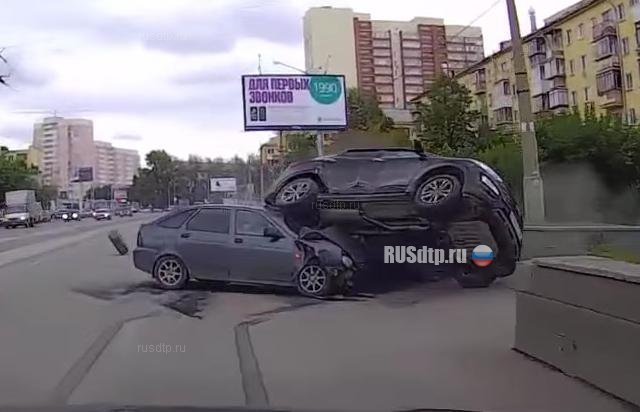 Пассажирка и ребенок пострадали в результате ДТП в Екатеринбурге