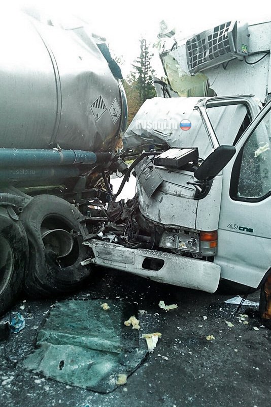 Водитель мини-грузовика погиб в утреннем ДТП на автодороге Томск – Юрга