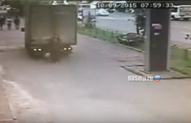 В Томске Газель насмерть сбила женщину на тротуаре