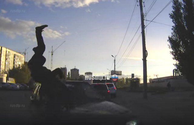 В Омске сбивший пешехода водитель сбежал