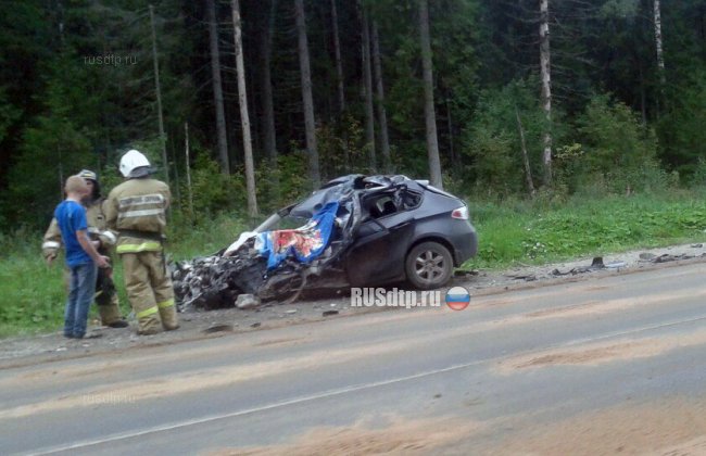 Водитель "Субару" погиб при столкновении с фурой в Крестецком районе