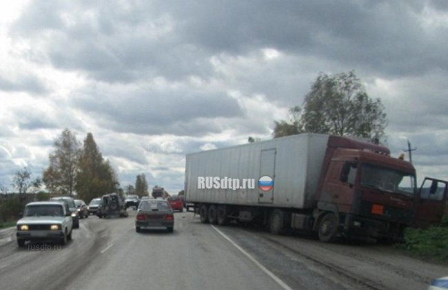 Водитель грузовика устроил аварию в Пермском крае