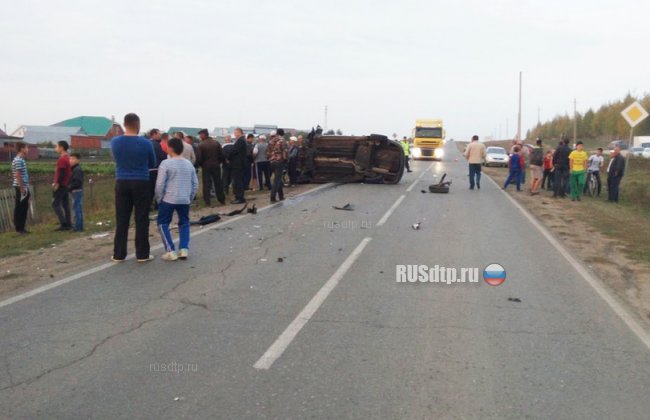 Два «Соляриса» и ВАЗ-2107 столкнулись в Чувашии
