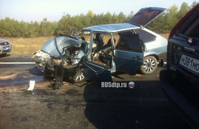 Супруги погибли после столкновения ВАЗа, Volvo и Mitsubishi в Татарстане