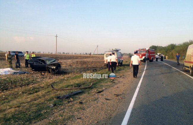 Четверо погибли при столкновении четырех автомобилей на Кубани