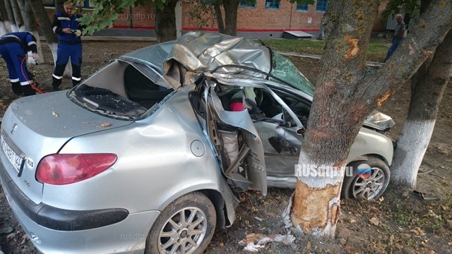 Водитель и пассажир «Пежо» погибли в ДТП в Усть-Лабинске