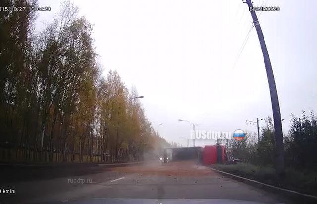Массовое ДТП с участием 5 автомобилей произошло в Великом Новгороде