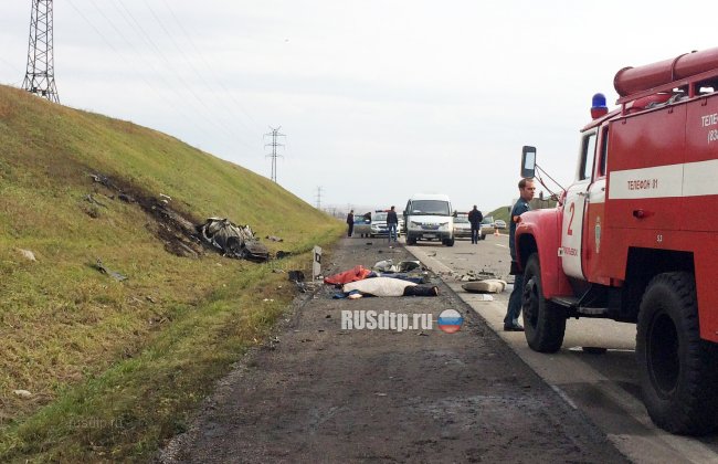 5 человек погибли в крупном ДТП под Новокузнецком (фото)