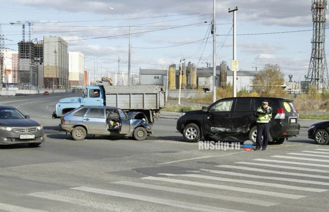 В Челябинске водитель вёз жену в роддом и попал в смертельное ДТП