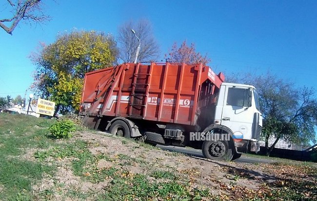 В Брянске водитель маршрутки раздавил водителя мусоровоза