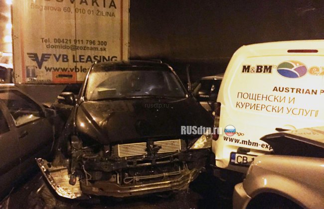 Около 50 автомобилей столкнулись в Болгарии. Погибли 3 человека