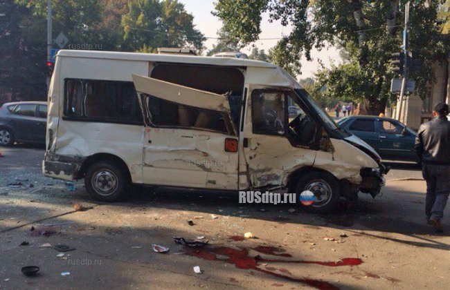 Пассажирка микроавтобуса погибла в результате ДТП в Азове