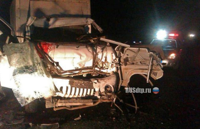 Водитель и пассажир грузовика погибли при столкновении с трактором
