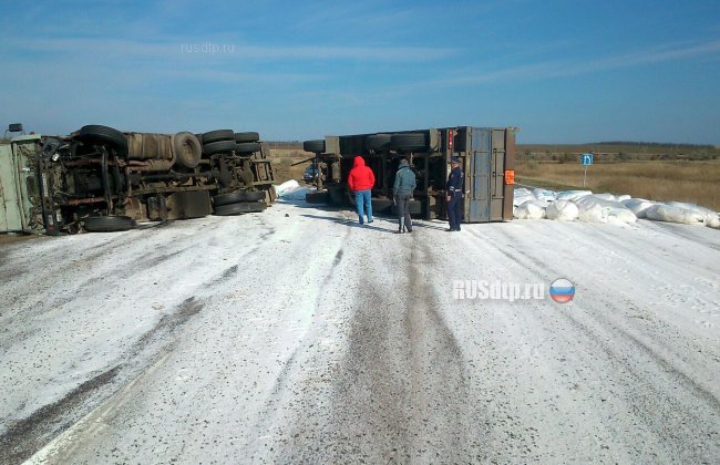 На Ставрополье перевернулся грузовик с селитрой