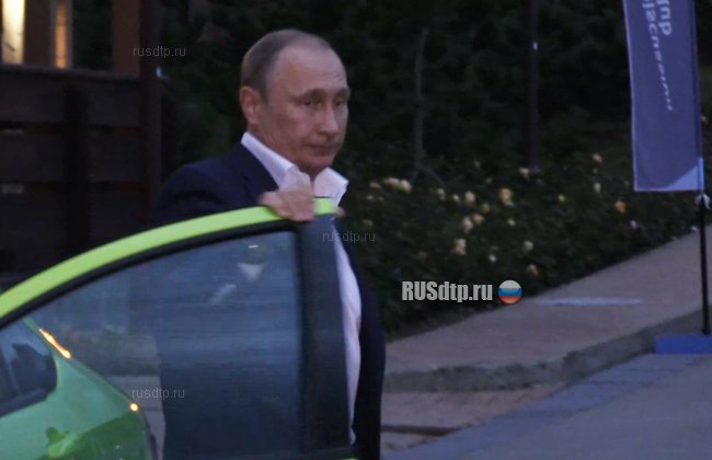 Путин прокатился на «Lada Vesta» по сочинскому серпантину
