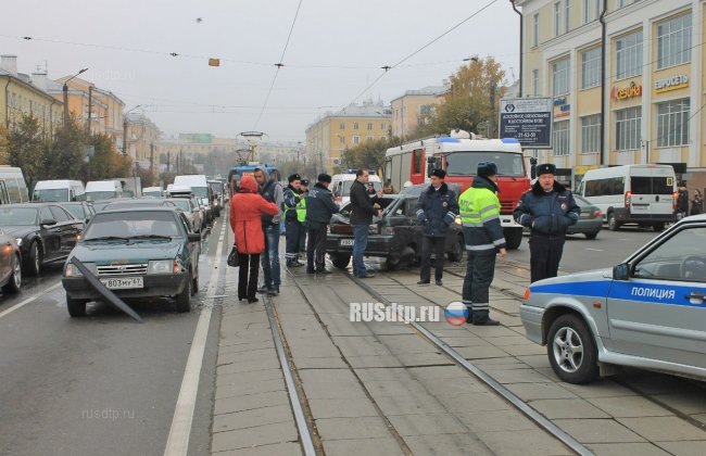 Четыре автомобиля столкнулись на проспекте Гагарина в Смоленске
