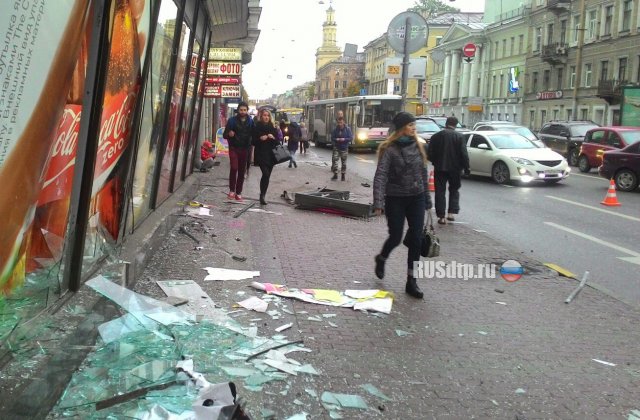 Водитель, сбивший 5 человек в Петербурге, может быть наркоманом