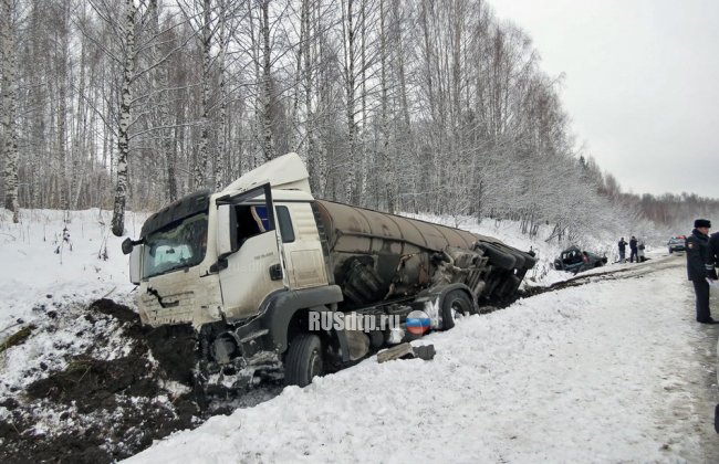 Три человека погибли в ДТП с бензовозом на трассе Томск – Мариинск