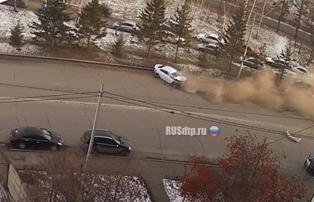 Массовое ДТП в Красноярске зафиксировала камера наблюдения