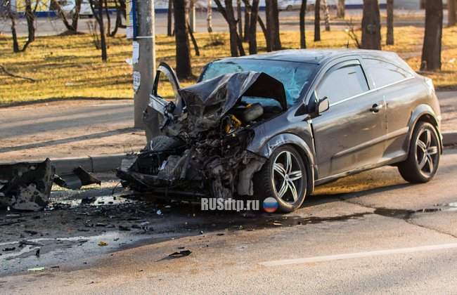 В Красноярске пьяный водитель на скорости 100 км/ч врезался в автобус