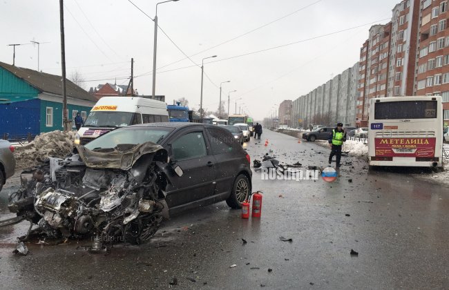 В Омске произошло ДТП с участием пассажирского автобуса